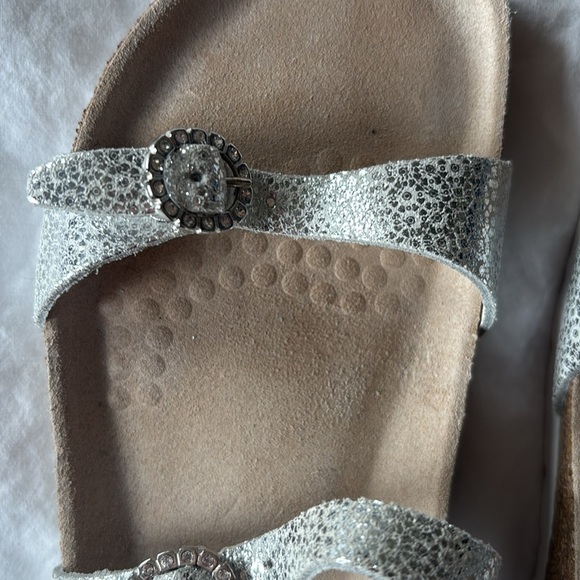 Mephisto Norie Silver Fiore Metallic Leather Sandal, 37 - Picture 5 of 7